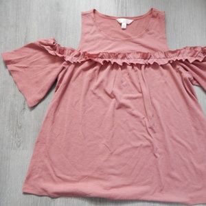 Lauren Conrad / ruffle top shoulder cut-out